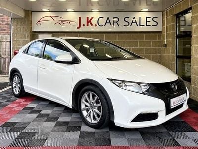 White Used 2013 Honda Civic SE Hatchback | £4,795 (Expensive)