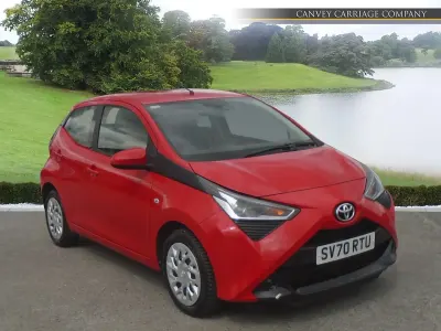 Used Toyota Aygo X-play 72 HP (52 kW) 2020 Red Hatchback
