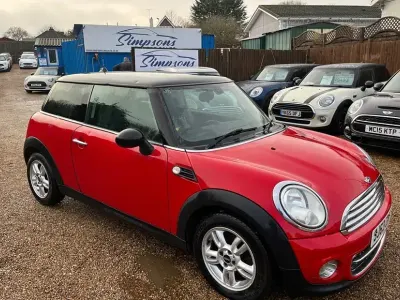 Usado Mini Cooper D Hatch 2013 Vermelho Citadino