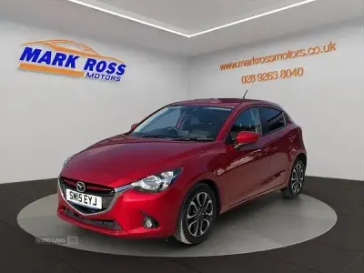 Used Mazda 2 Inclusive 90 HP (66 kW) 2015 Red Hatchback