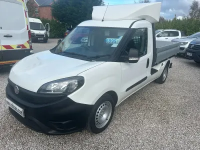 Używany Fiat Doblò 2021 Biały Minivan