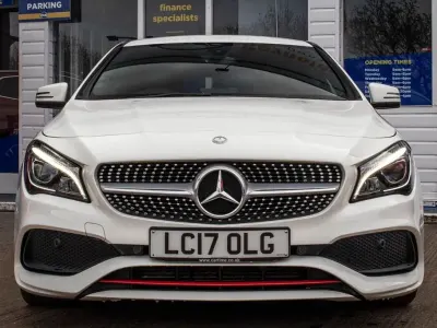 Usado Mercedes CLA250 Shooting Brake AMG 218 HP (160 kW) 2017 Branco Carrinha