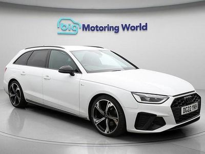 Usado Audi A4 Black Edition 150 HP (110 kW) 2022 Branco Carrinha