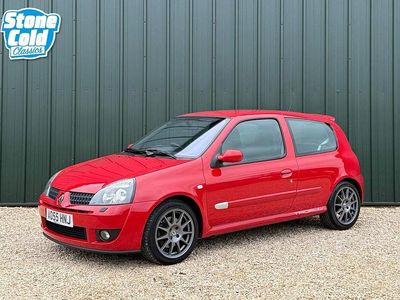 Used Renault Clio II Trophy 2005 Red Hatchback