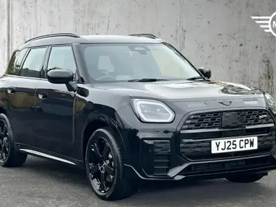Usado Mini Countryman Sport 170 CV (125 kW) 2025 Negro SUV