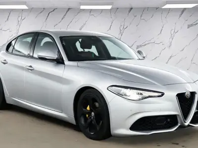 Used Alfa Romeo Giulia Saloon Edizione Speciale 180 HP (132 kW) 2018 Grey Sedan