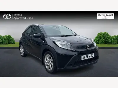 Używany Toyota Aygo X PURE 72 KM (52 kW) 2025 Czarny SUV