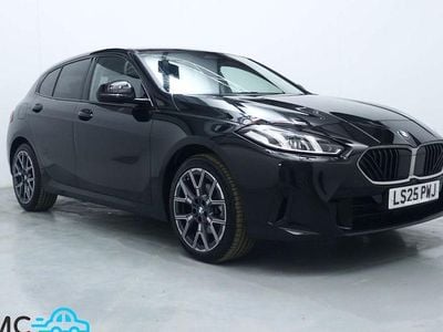 Begagnad BMW 120 Sport Line 170 HK (125 kW) 2025 Svart Halvkombi