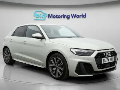 Begagnad Audi A1 S-Line 2024 Silver SUV