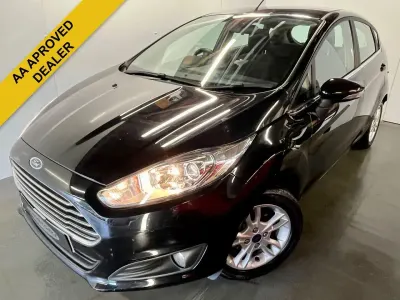 Used Ford Fiesta Zetec 82 HP (60 kW) 2015 Black Hatchback