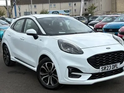 Käytetty Ford Puma ST-Line 125 HP (91 kW) 2023 Valkoinen Katumaasturi