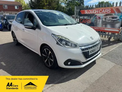 Used Peugeot 208 Allure Premium 2016 White Hatchback