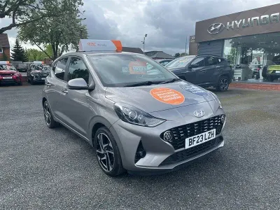 Used Hyundai i10 Premium 67 HP (49 kW) 2023 Bronze Hatchback