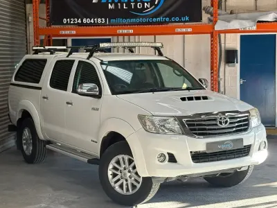 Used Toyota HiLux 2016 White Pickup