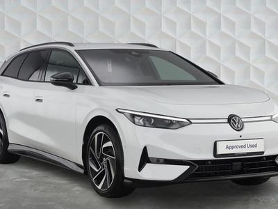 White Used 2025 VW ID.7 Pro Estate | £32,059 (Good price)