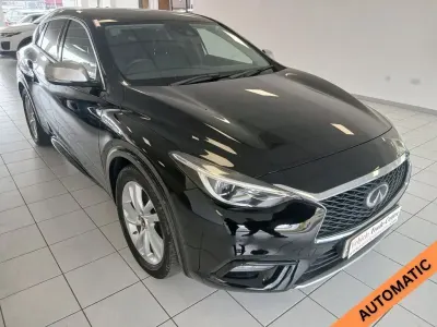 Used Infiniti Q30 Business Executive 109 HP (80 kW) 2016 Black Hatchback