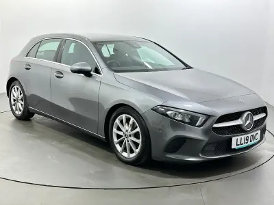 Usado Mercedes A200 Executive 150 CV (110 kW) 2019 Gris Utilitario