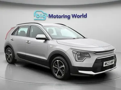 Używany Kia Niro 139 KM (102 kW) 2023 Szary SUV