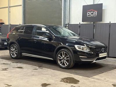Used Volvo V60 CC 190 HP (139 kW) 2016 Black Estate