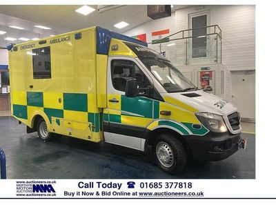 Used Mercedes Sprinter 190 HP (139 kW) 2015 Yellow Van