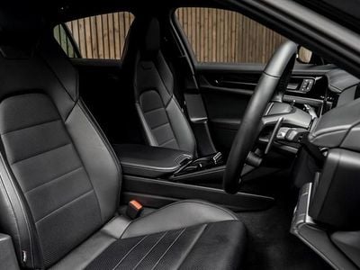 Used Porsche Panamera 353 HP (259 kW) 2024 Black Hatchback