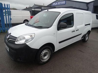 White Used 2021 Renault Kangoo Business | £9,499 (Fair price)