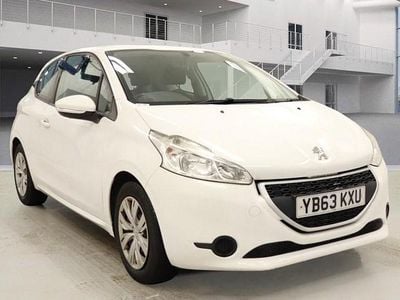 White Used 2014 Peugeot 208 Access Hatchback | £2,999 (Good price)