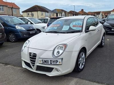 Used Alfa Romeo MiTo Sprint 95 HP (69 kW) 2011 White Hatchback