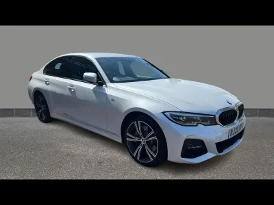 Begagnad BMW 330e M Sport 2020 Vit Sedan