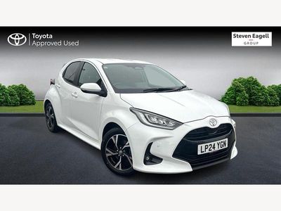 Used Toyota Yaris Hybrid Design 2024 White Hatchback