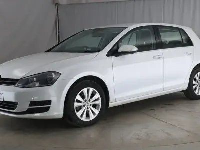 Used VW Golf VII SE 105 HP (77 kW) 2014 White Hatchback