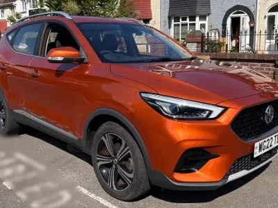 Usado MG ZS Excite 111 HP (81 kW) 2022 Laranja SUV