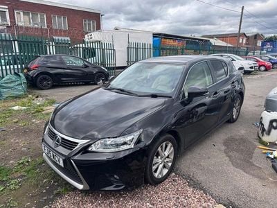 Lexus CT200h