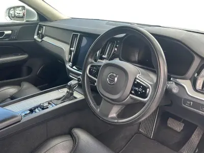 Used Volvo V60 Inscription 190 HP (139 kW) 2020 Silver Estate