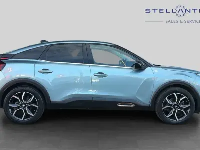 Używany Citroën e-C4 98 kW (134 KM) 2023 Niebieski Hatchback