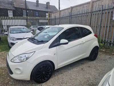 Used Ford Ka Zetec 69 HP (50 kW) 2014 White Hatchback