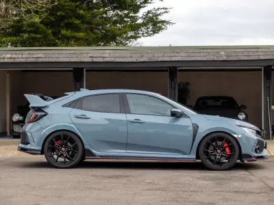 Begagnad Honda Civic Type R GT 320 HK (235 kW) 2017 Grå Halvkombi