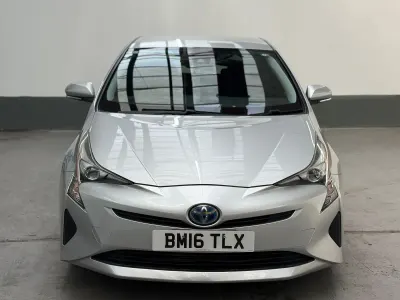 Used Toyota Prius 70 HP (51 kW) 2026 Silver Hatchback
