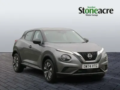 Używany Nissan Juke Acenta Premium 114 KM (83 kW) 2025 Szary SUV