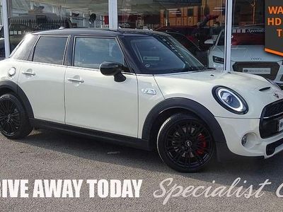 White Used 2020 Mini Cooper S Classic Hatchback | £18,000 (Good price)