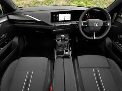 New Vauxhall Astra 130 HP (95 kW) 2026 Two coat metallic  carbon black Hatchback