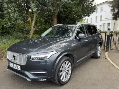 Begagnad Volvo XC90 Inscription 235 HK (172 kW) 2016 Grå SUV