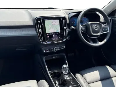 Used Volvo XC40 Ultra 161 HP (118 kW) 2025 Blue SUV