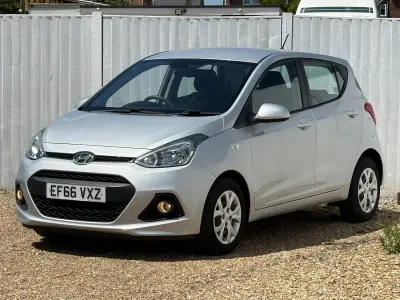 Used Hyundai i10 SE 87 HP (63 kW) 2016 Silver Hatchback