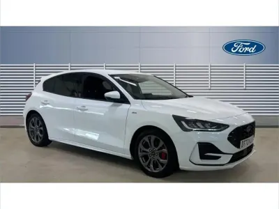 Used Ford Focus ST-Line 123 HP (90 kW) 2024 White Hatchback