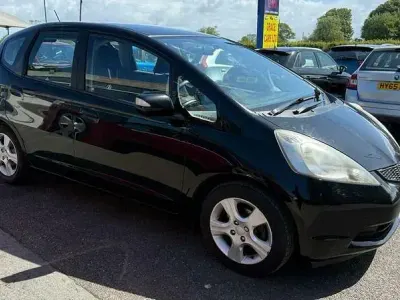 Used Honda Jazz ES 100 HP (73 kW) 2010 Black Hatchback