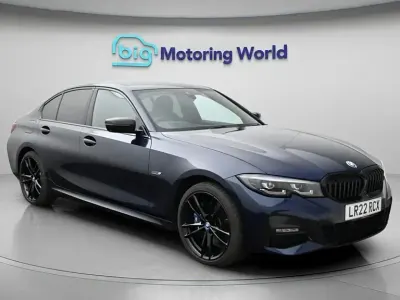 Begagnad BMW 330e M Sport 292 HK (214 kW) 2022 Blå Sedan