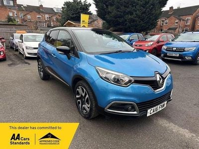 Used Renault Captur Dynamique 90 HP (66 kW) 2016 Blue SUV