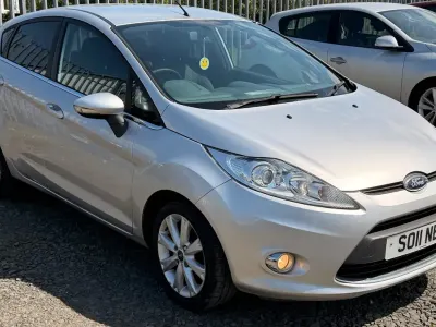 Used Ford Fiesta Zetec 81 HP (59 kW) 2011 Silver Hatchback