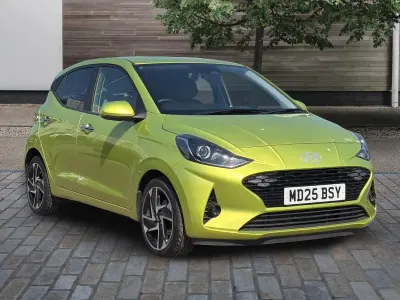 Używany Hyundai i10 Premium 63 KM (46 kW) 2025 Zielony Hatchback